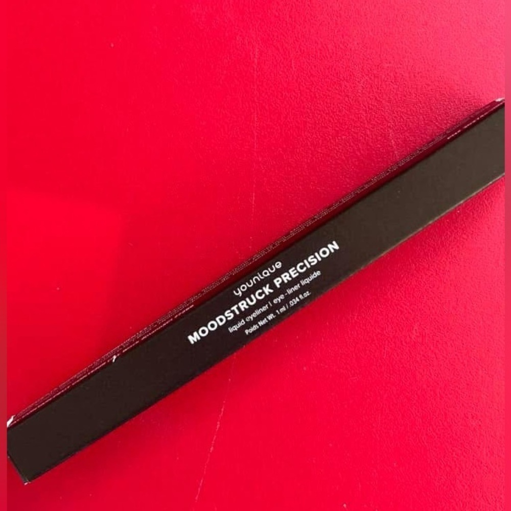 Younique Liquid Eyeliner Perfect (Black)